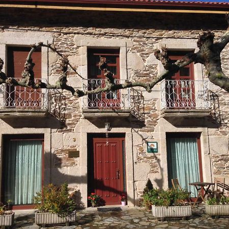 Casa Alpargateiro Guest House Os Peares Ngoại thất bức ảnh