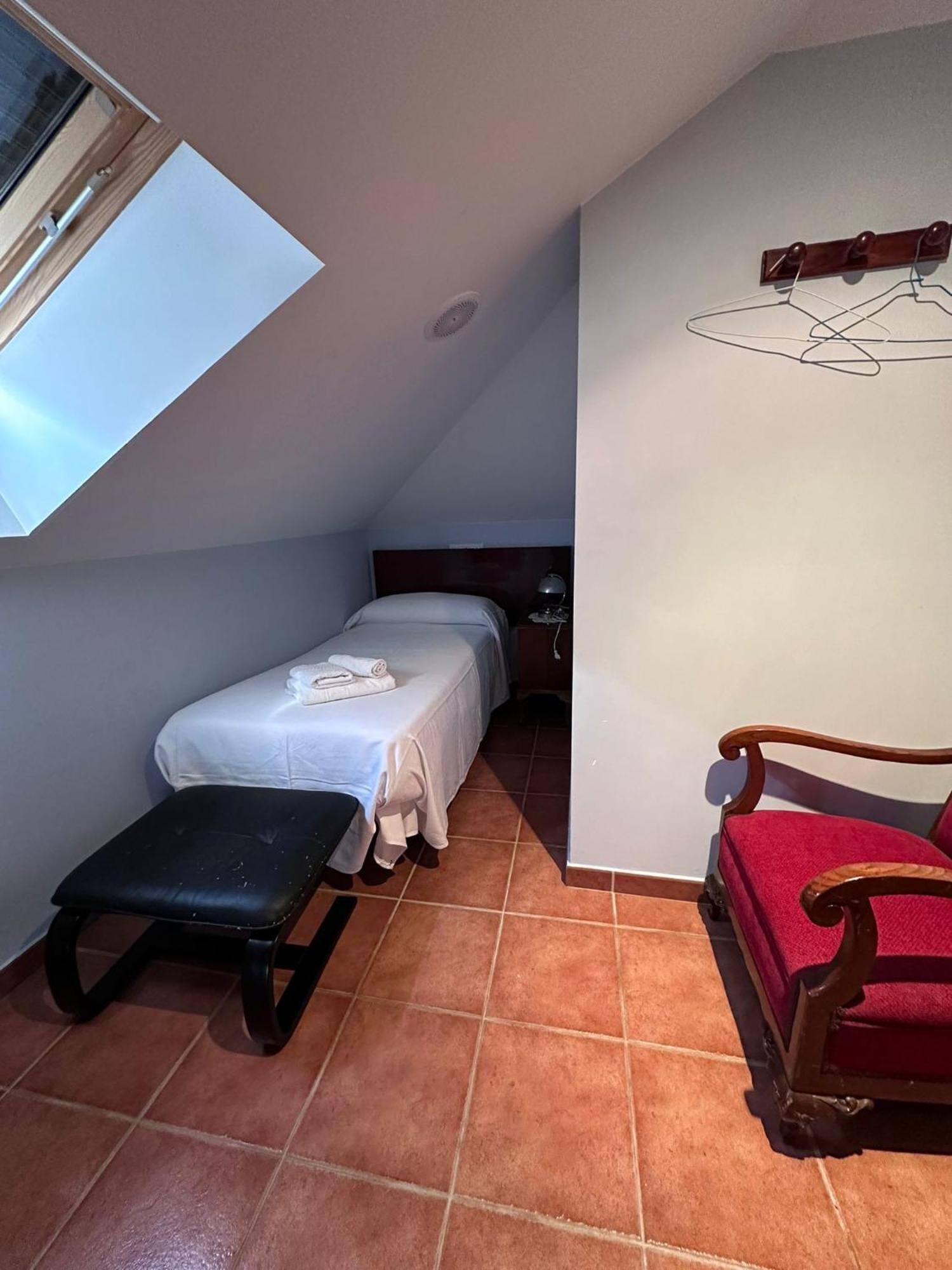 Casa Alpargateiro Guest House Os Peares Ngoại thất bức ảnh