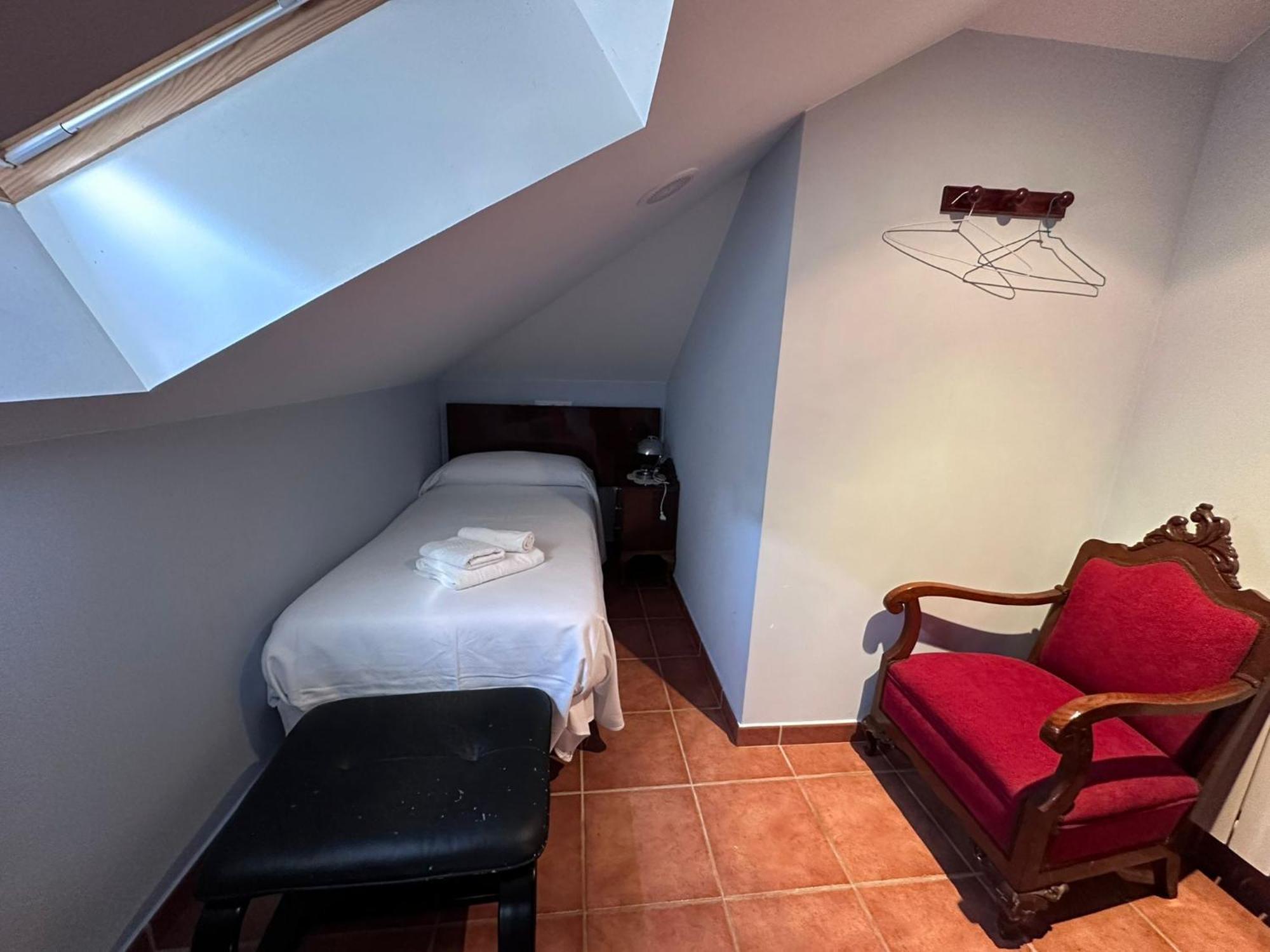 Casa Alpargateiro Guest House Os Peares Ngoại thất bức ảnh