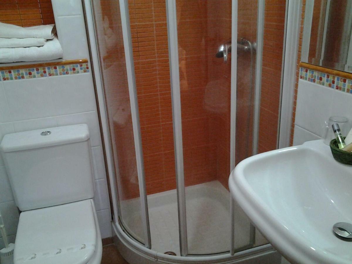 Casa Alpargateiro Guest House Os Peares Ngoại thất bức ảnh
